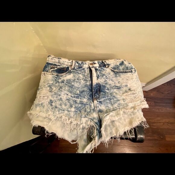 Garage Distressed Jean Cutoff Shorts Sz Jrs 11 *Grunge* - Picture 5 of 6